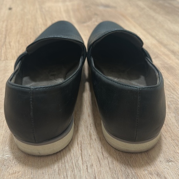 EUROSOFFT x SOFFT | Black Vernelle Loafers - Picture 5 of 7